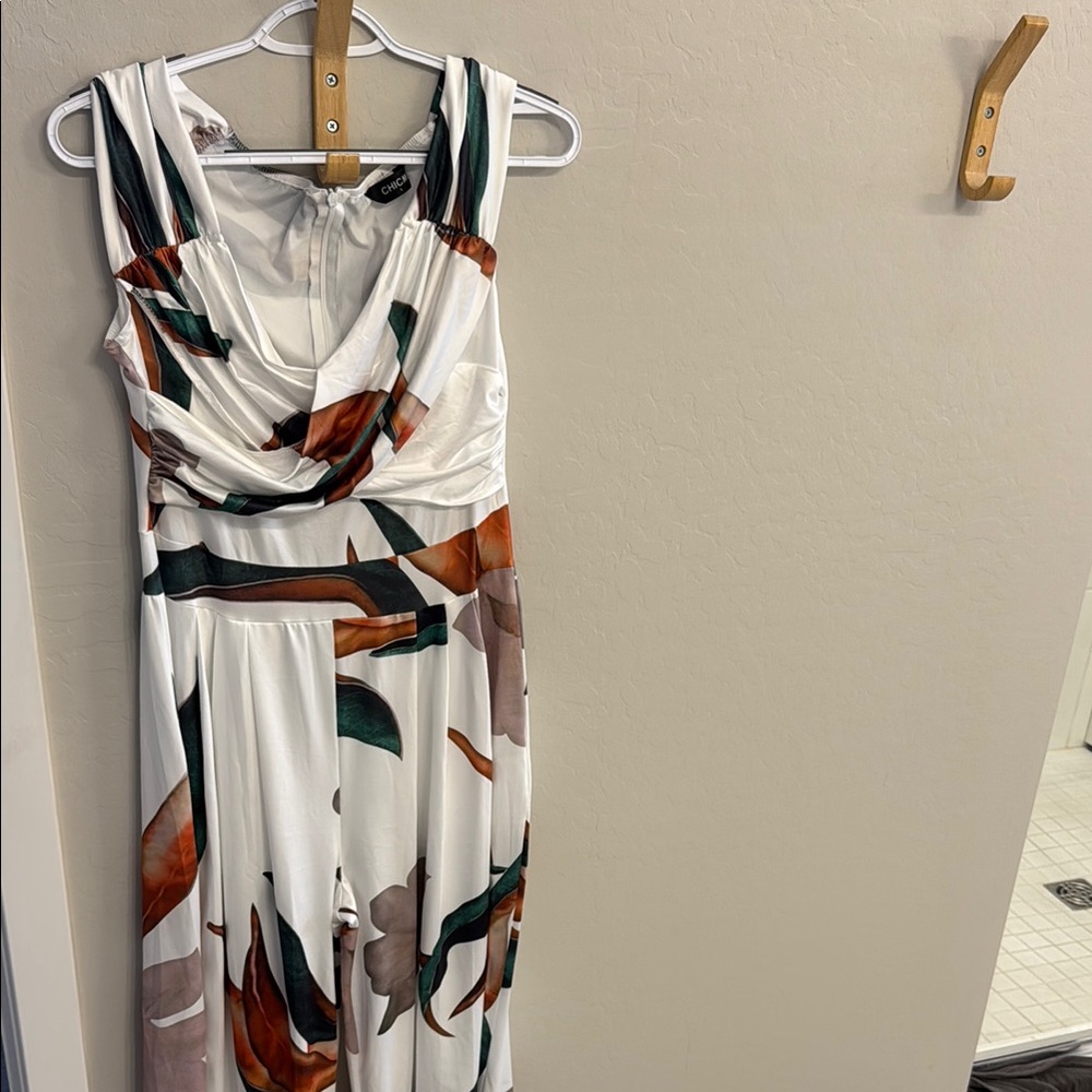 Elegant Floral Jumpsuit with zipper back